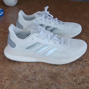 Adidas supernova unisex running shoe white sz 6.5 bigkid